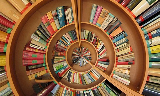 Edição independente e formação de catálogo long-seller