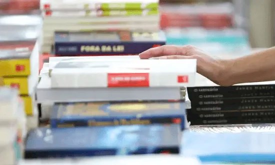 Editora Unesp participa da Feira do Livro da PUC-SP nesta semana
