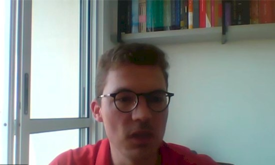 ENTREVISTA: Gustavo Dalaqua discute atualidade de John Stuart Mill e os desafios da democracia representativa